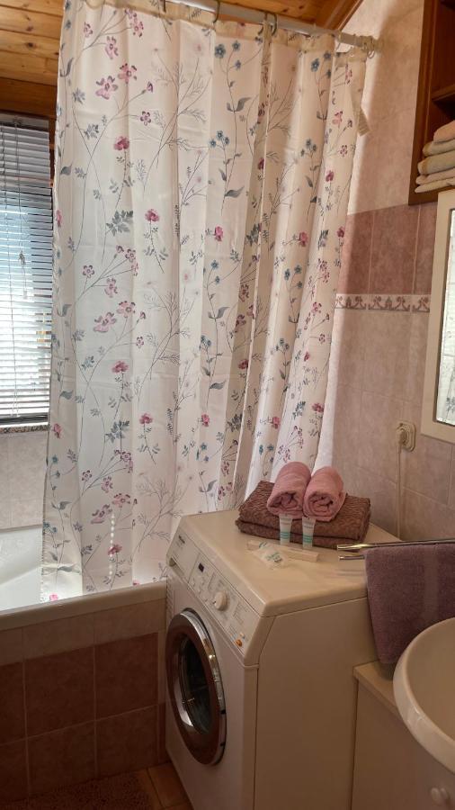 Betty Apartment